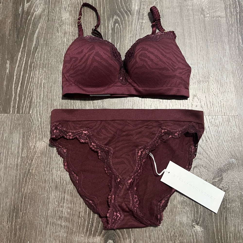 STELLA MCCARTNEY***Aubergine V. Padded Bra 32B + 34B & Underwear Sm. SET**$269